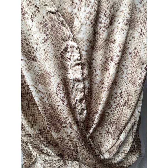 Hidden Button Down Twist Blouse - Picture 2 of 5